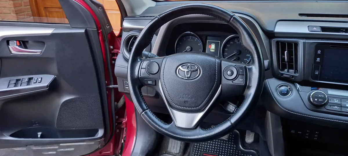 Toyota RAV4 2.5 Vx536802957428664325