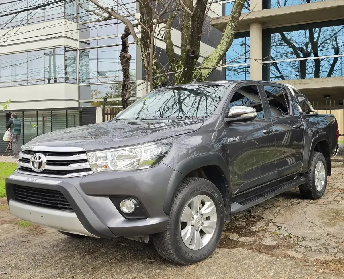 Toyota Hilux Pick-Up 2.8 Cd Srv 177cv 4x4