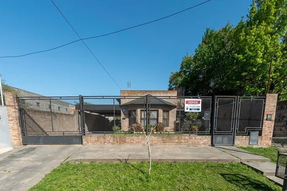 Venta Casa  Arribeños 503 Lavallol