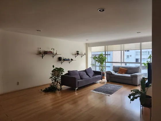 Departamento En Venta En Las Lomas De Chapultepec Iv Sección, Para Remodelar