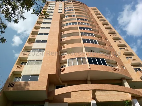 Juan Carlos González. Renta House Carabobo Vende Apto. Res. Morisca Urb. El Parral Valencia Mls #24-19618 Rah/jcg.