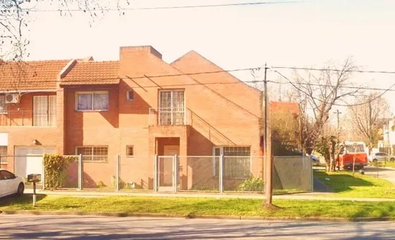 Duplex 3 Dormitorios Escritorio Lavadero Jardin