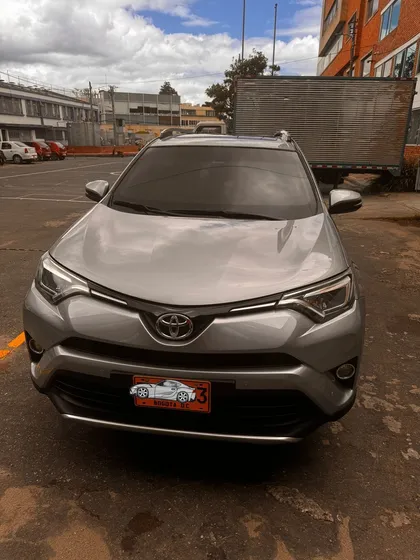 Toyota Rav4 2.0 Street