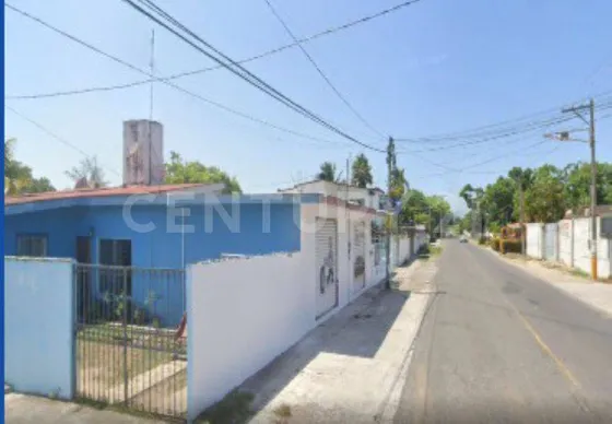 Venta De Vivienda Unifamiliar Con Local Comercial Adjunto