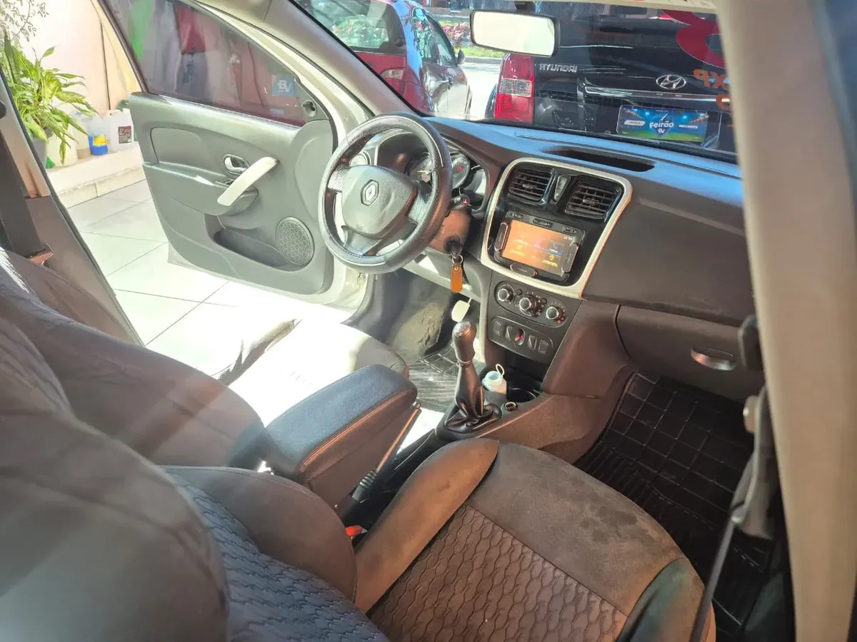 Renault Sandero 2018 1.0 12v Expression Sce 5p — foto 4