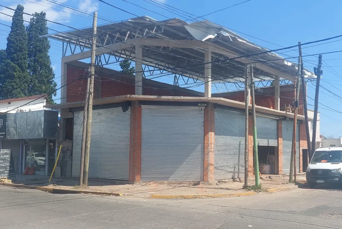 Alquiler  Local Comercial Planta Baja- José C Paz (centro)