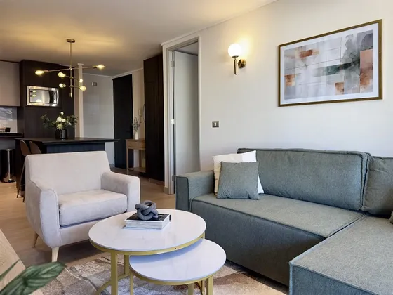 Departamento En Venta De 2 Dorm. En Las Condes