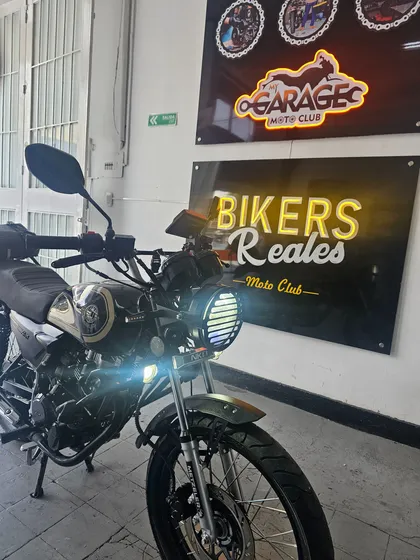 Nkd125 Versión Clásica Llantas Metzeler Exploradoras Carplay