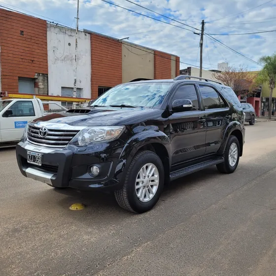 Toyota Sw4 3.0 Srv Cuero I 171cv 4x4