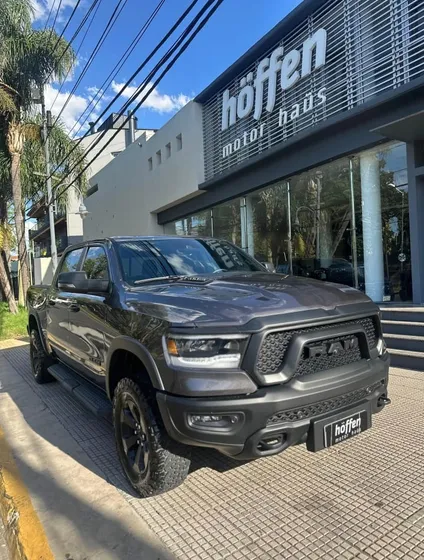 Ram 1500 5.7 Rebel At8 4x4