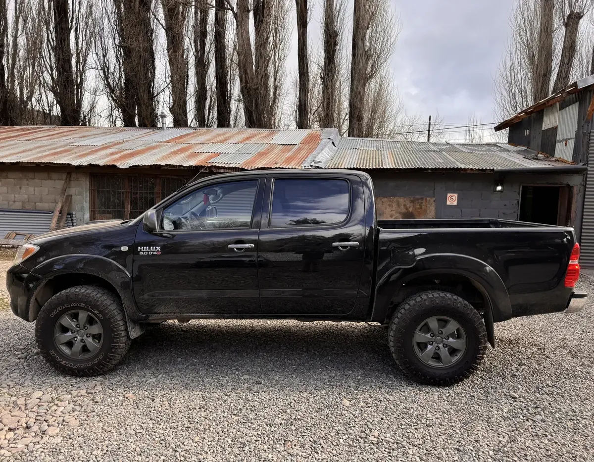 Toyota Hilux Pick-Up 3.0 I Sr Cab Doble 4x4 Doble Airbag