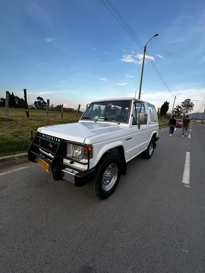 Mitsubishi Montero 2.6 L042 Cabinado