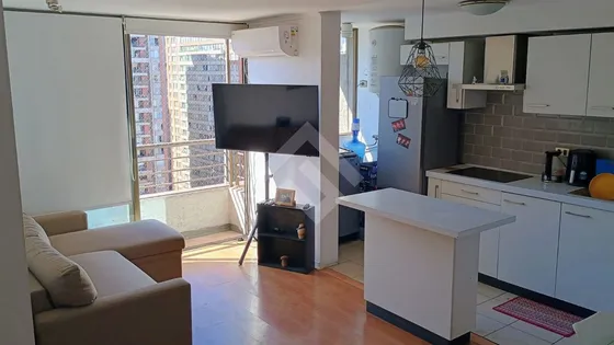 Departamento En Venta De 2 Dorm 2 Baños. En Santiago