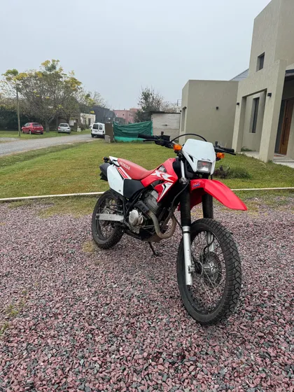 Honda Tornado 2015 Pilar