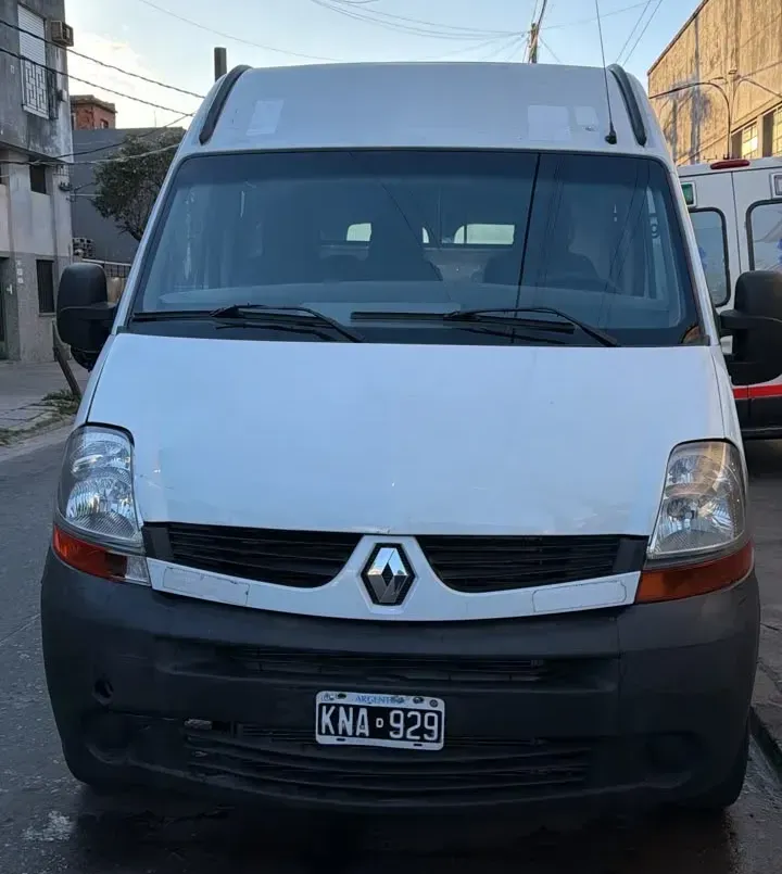 Renault Master 2.5 Ph3 Dci120 L2h2 Pkcn Furgon Largo