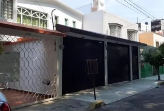 Hermosa Casa A Espaldas Del Walmart De Miramosntes Coapa