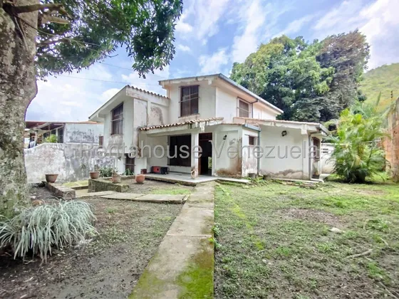 Asg Casa En Venta En Lomas De Palmarito El Castano 25-23808