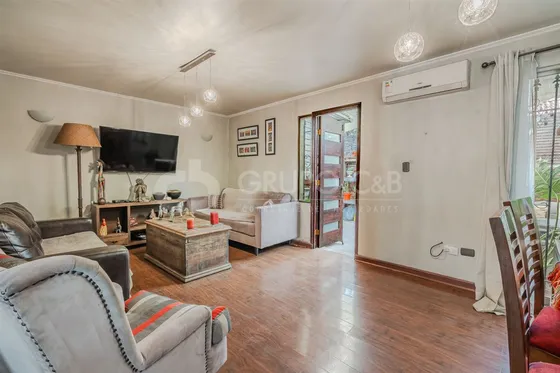 Hermosae Impecable Casa En Venta De 4 Dorm. En Ñuñoa