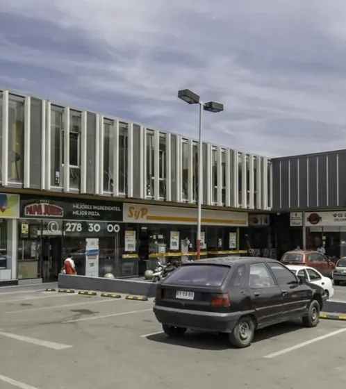 Arriendo De Local En Strip Center, 200 M2 Peñalolén
