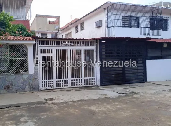 Amplia Casa Recién Remodelada En Calle Cerrada En Venta La California Sur I