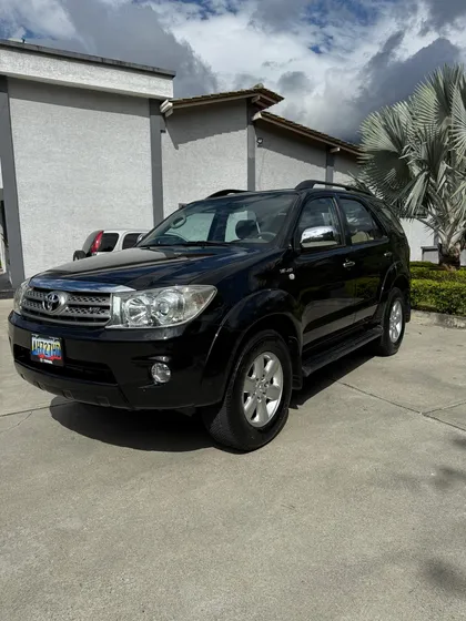 Toyota Fortuner Sr