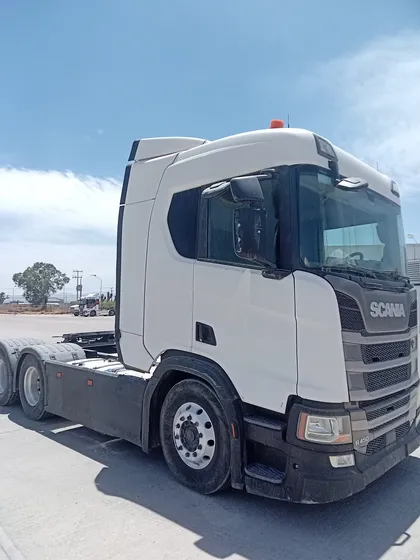 Camión Scania R450 A6x4