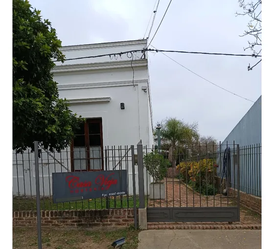 Exclusiva Casa En Pueblo Liebig. Ideal Para Grupos. 6 Habitaciones Con Baño En Suite. Amplio Parque. Tarifa En Descripción. Capacidad Para 17 Personas. 