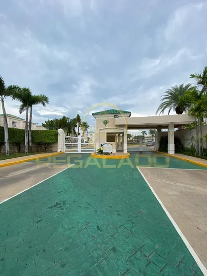 Ecv-1532 Townhouse Villa Oasis Garden Avenida Fuerzas Armadas