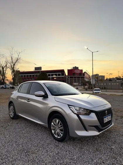 Peugeot 208 1.6 Like Pack