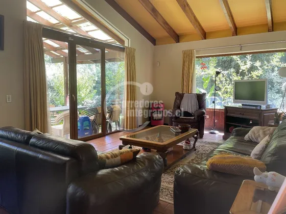 Casa En Venta De 4 Dorm. Lo Barnechea 