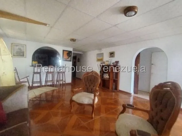Naudy Escalona Profesionales Inmobiliarios De Rentahouse Vende Amplia Casa En Zona El Ujano Barquisimeto 