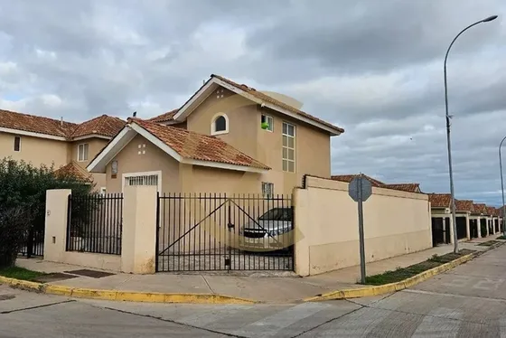 Vende Casa En San Joaquín A Pasos De Ulriksen