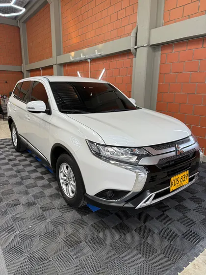 Mitsubishi Outlander 2.4 Kaiteki