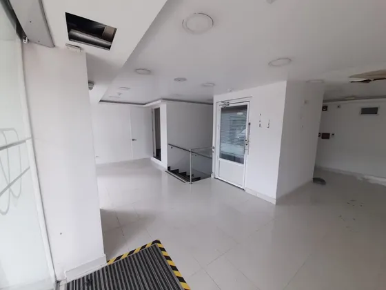 Local En Arriendo En Av Circunvalar/pereira (279059018).