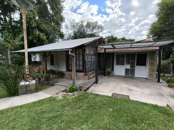 Quinta Amueblada Con Piscina Y Amplio Lote En Villa Urquiza