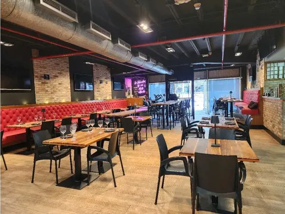 Se Vende Fc Restaurante Con Licencia De Licores Santa Paula