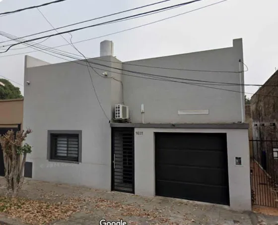Casa En Venta - 2 Dormitorios 1 Baño - Cochera - 150mts2 - General San Martín