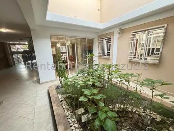 Venta Hermosa Casa De Dos Pisos En Urb La Riberena Cabudare [ Profesional Inmobiliario Mehilyn Perez ]