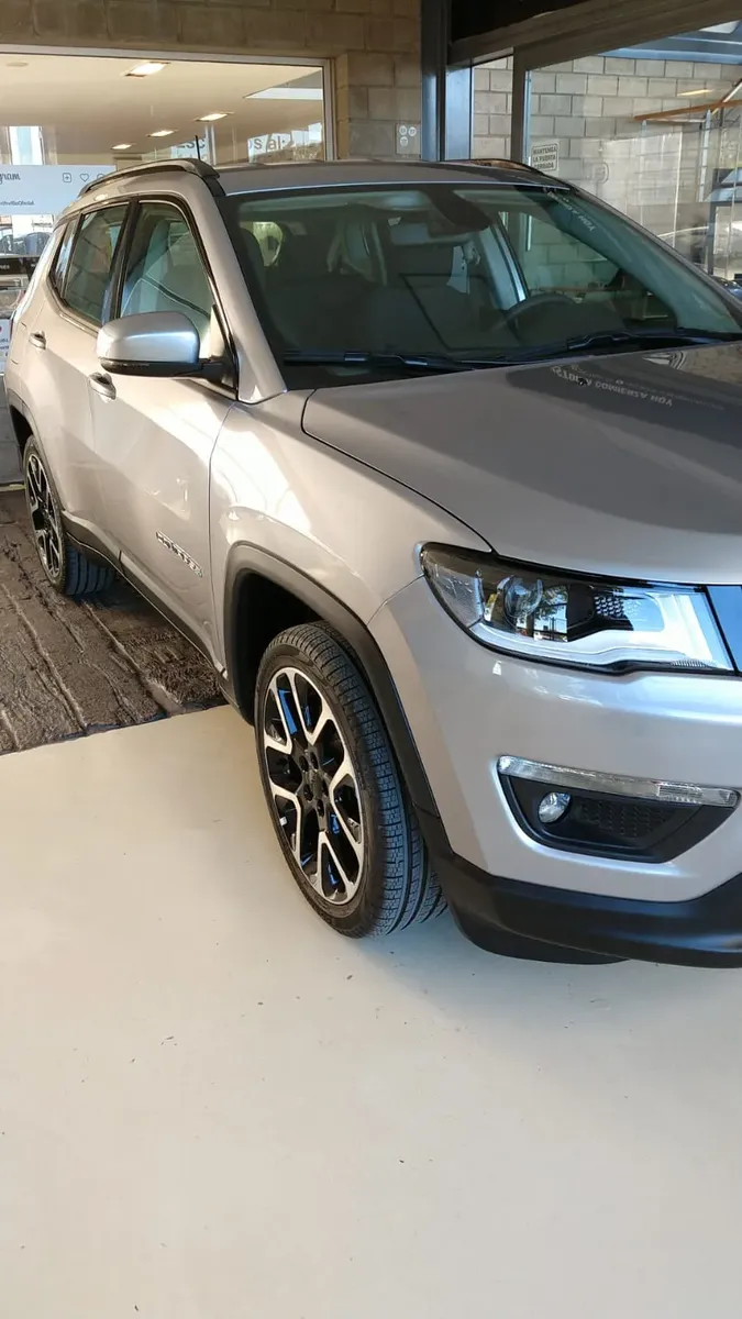 Jeep Compass 2.4 Sport Manual520533941452820482