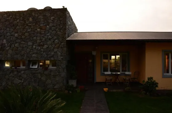 Casa En Venta - 3 Dormitorios 2 Baños - Cochera - Tandil