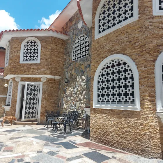 Casa De 5 Hab 7 Baños 6 Puestos Piso De Mármol 