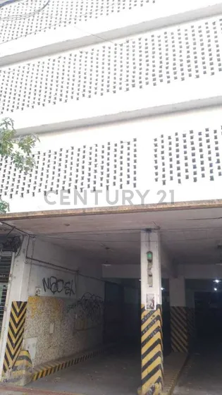 Cochera En Microcentro. Zona Tribunales.