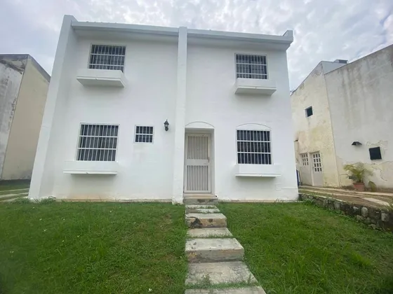 Mml Casa En Venta El La Urbanizacion Parque Mirador, 120.000$ Negociables