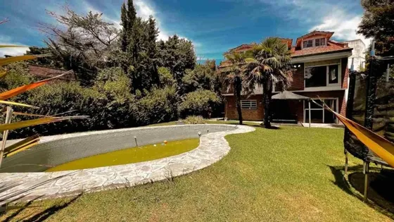 Chalet 5 Ambientes, 4 Dormitorios, Pileta, Ent.paradisiaco