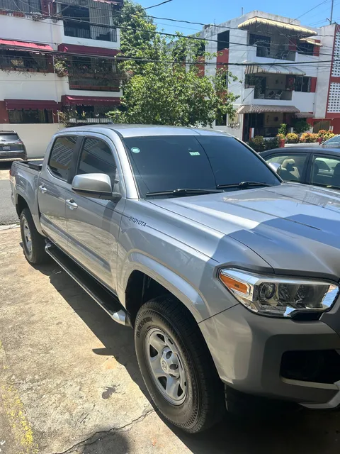 Toyota Tacoma Sr 4x2