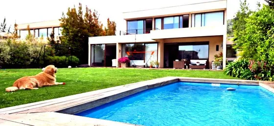 Espectacular Casa En Venta De 4 Dorm. En La Reina