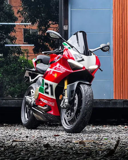 Ducati Panigale V2 Corse 2023