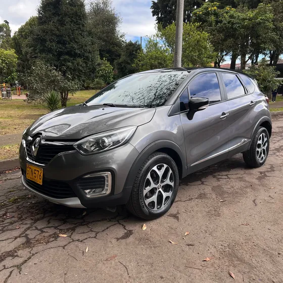 Renault Captur 2.0 Intens Automática