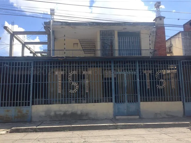 *jl/¡tu Oportunidad De Inversión En Una Ubicación Privilegiada! Casa En Venta En Pquia  Catedral Barquisimeto  Lara/venezuela/ José López/ # 23-24554 / 500 M² 
