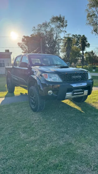 Toyota Hilux 3.0 Tdi Srv Cab Doble 4x2 (2009)